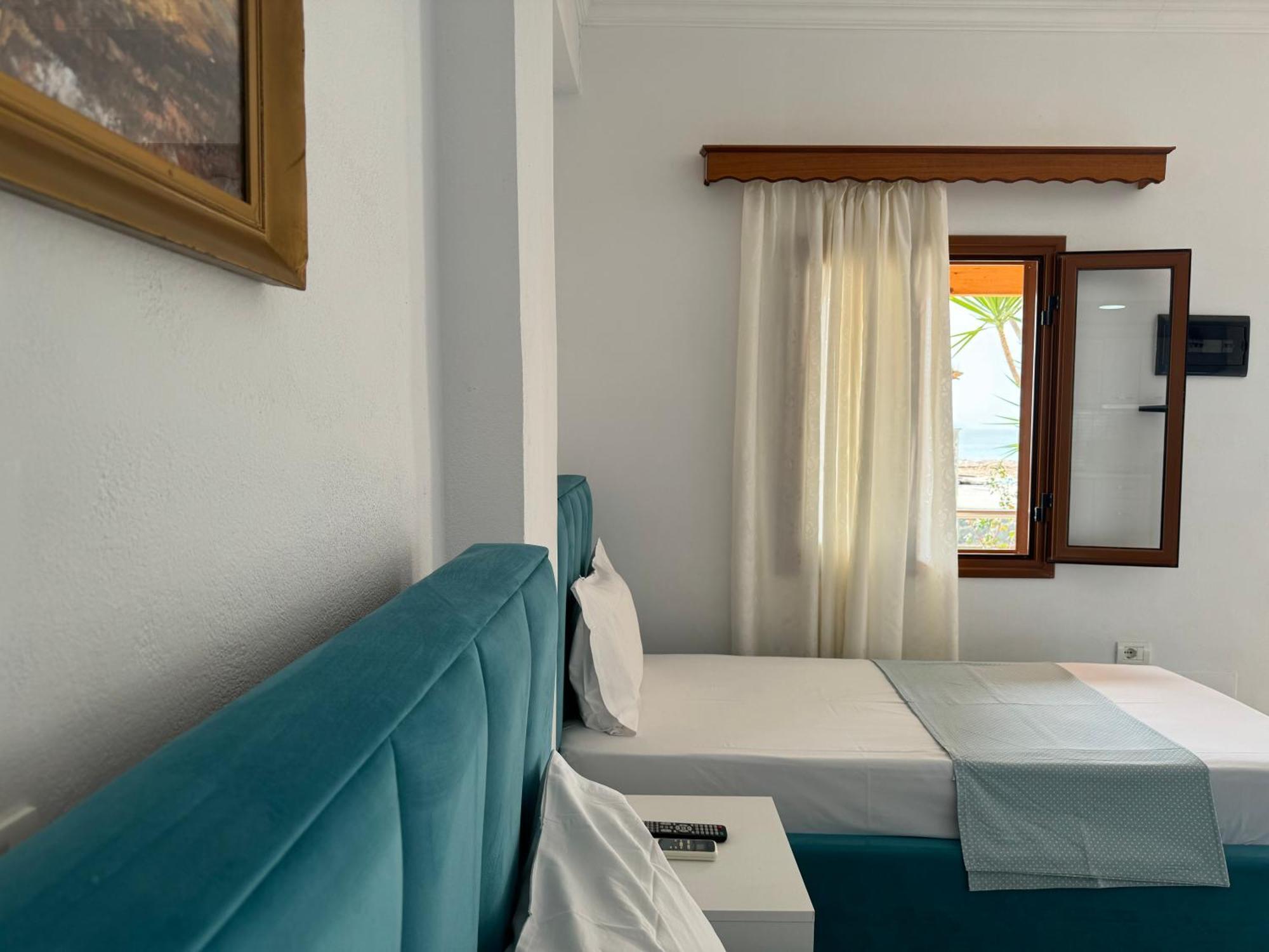 הימארה Ionian View B&B חדר תמונה